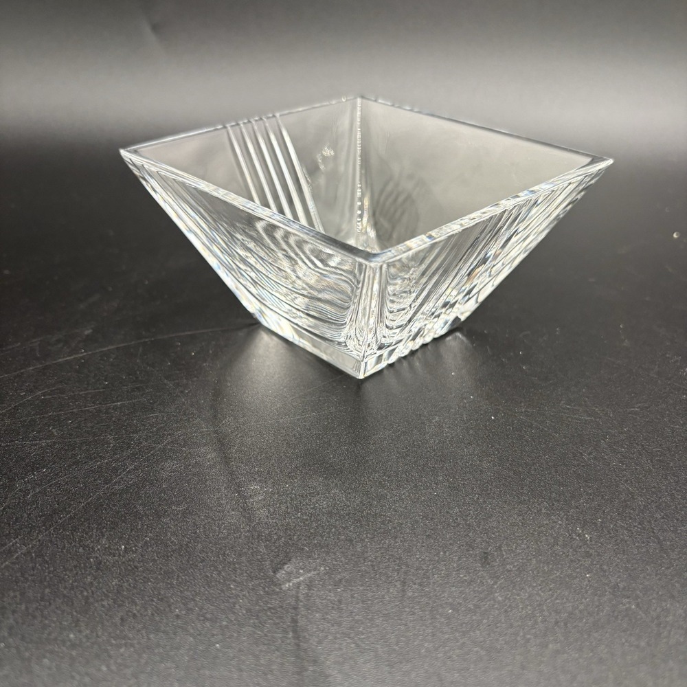 Signed Tiffany & Co. Metropolis Candy Nut Trinket‎ Dish 4 3/8"